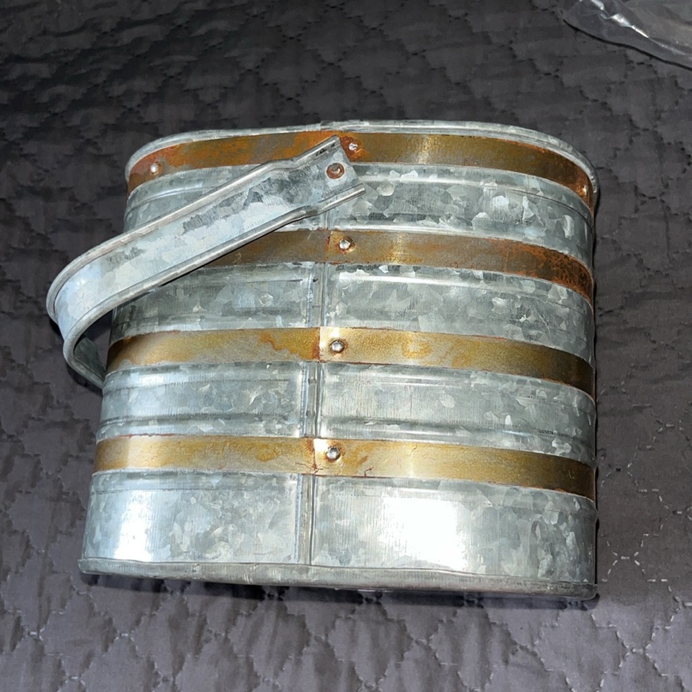 Rustic Galvanized Metal caddy - Picture 4 of 6
